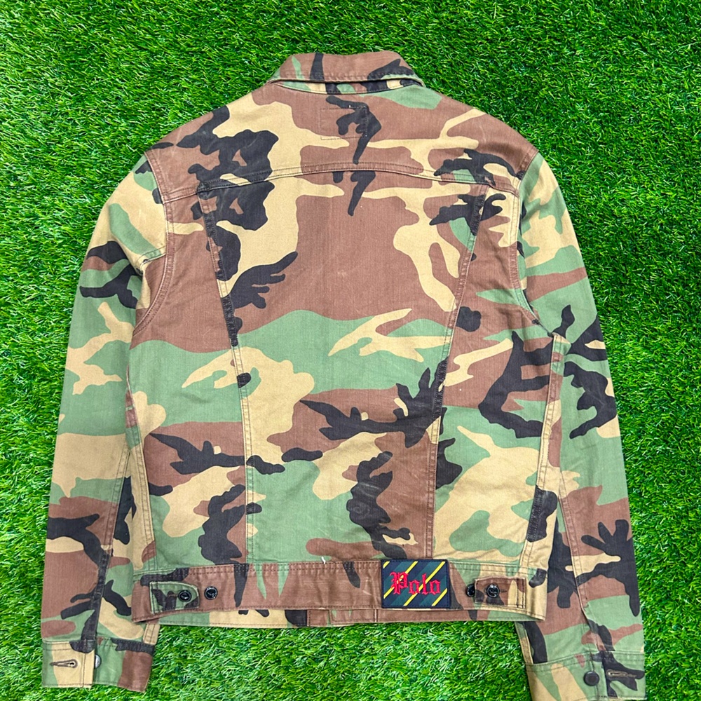 Exclusive exclusive exclusive
Ralph Lauren camo Jean jacket